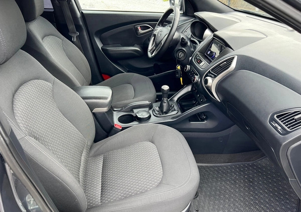 Hyundai ix35 cena 36999 przebieg: 153000, rok produkcji 2011 z Złotów małe 301